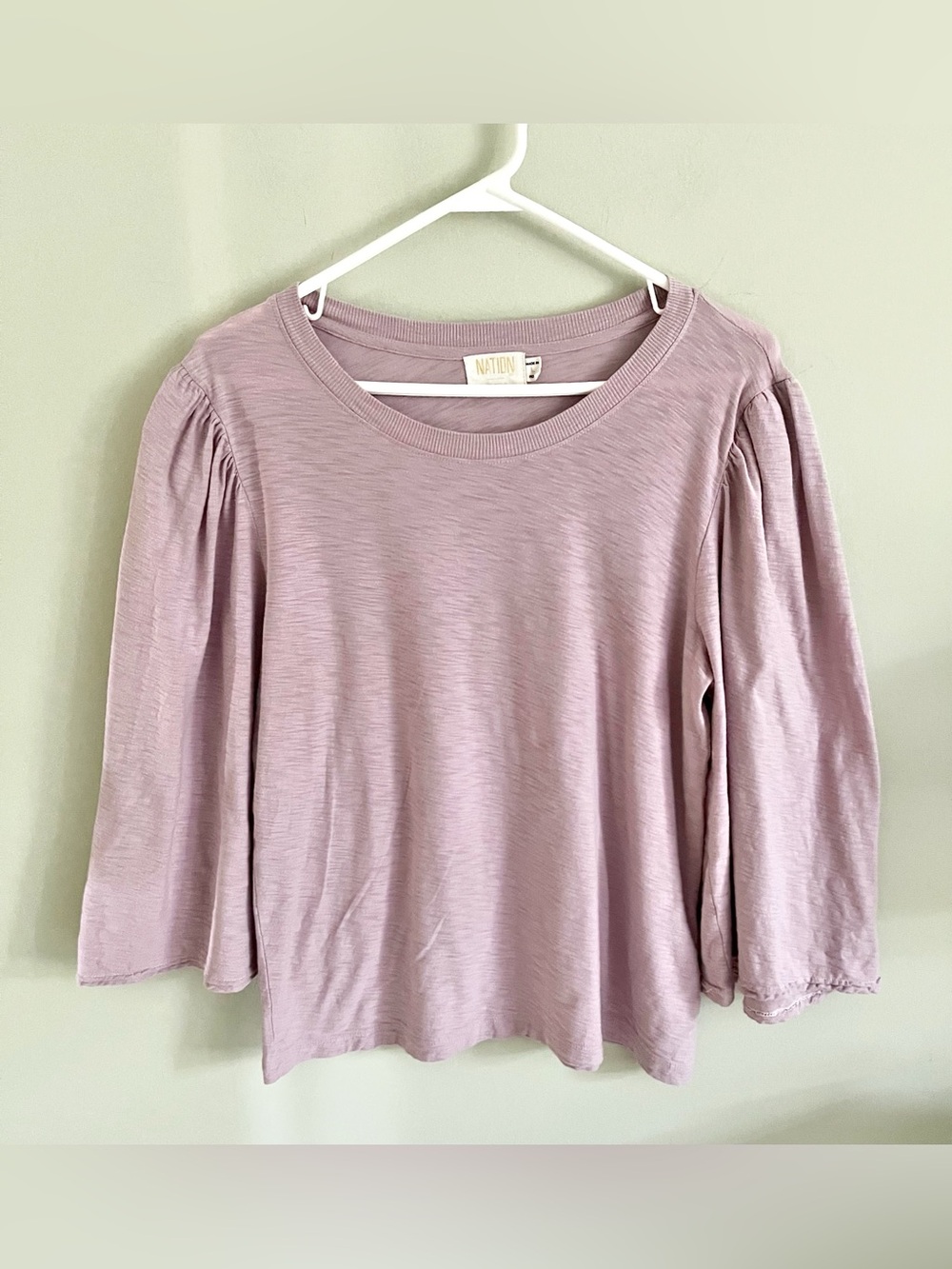 Nation LTD lavender wide arm puff shoulder top sz L